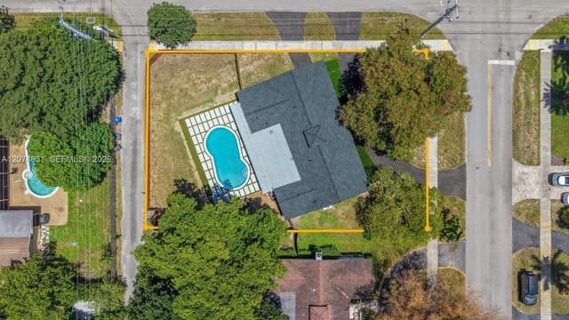 4801 Tyler St, Hollywood FL 33021 - Hollywood, FL - Photo 3