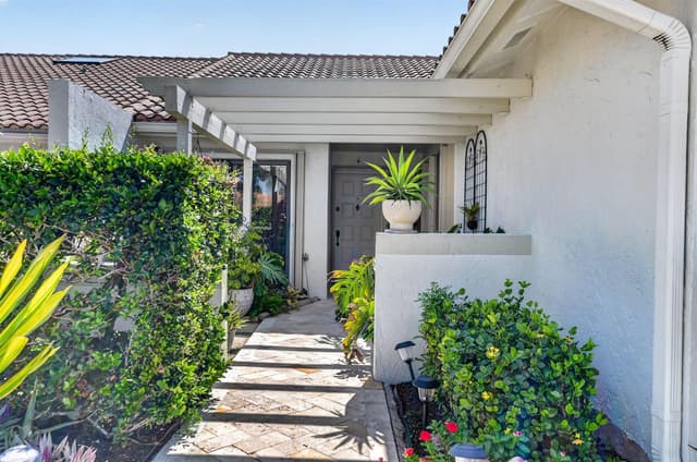 21616 Guadalajara Avenue, Boca Raton FL 33433 - Boca Raton, FL - Photo 2