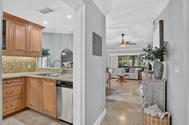 21616 Guadalajara Avenue, Boca Raton FL 33433 - Boca Raton, FL - Photo 5