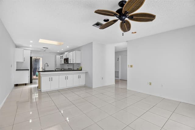 6747 Starkeys Place, Lake Worth FL 33467 - Lake Worth, FL - Photo 7