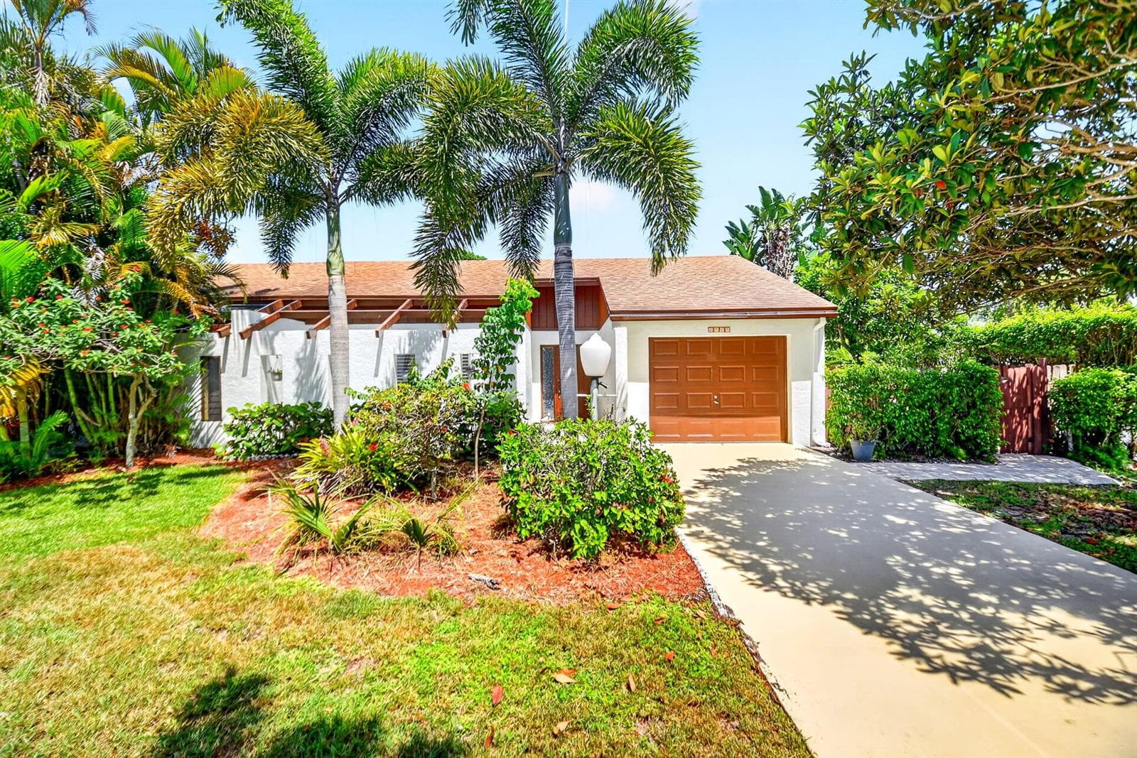 6747 Starkeys Place, Lake Worth FL 33467 - Lake Worth, FL - Photo 1