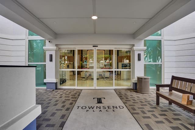 550 SE Mizner Boulevard # B506, Boca Raton FL 33432 - Boca Raton, FL - Photo 2