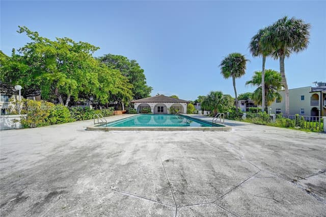 2700 Riverside Dr # B, Coral Springs FL 33065 - Coral Springs, FL - Photo 5