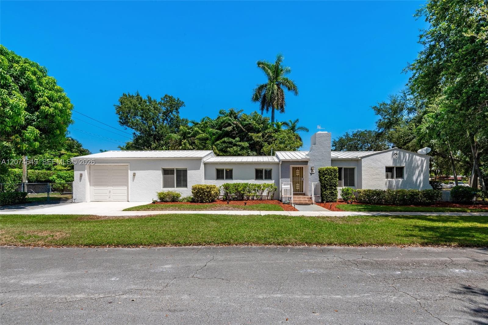 989 Eastward Dr, Miami Springs FL 33166 - Miami Springs, FL - Photo 1