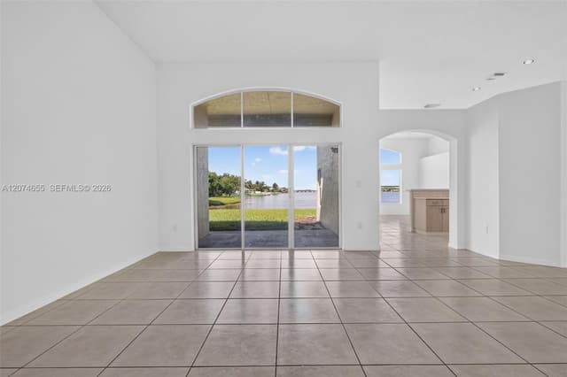 2342 NW 184th Ter, Pembroke Pines FL 33029 - Pembroke Pines, FL - Photo 3
