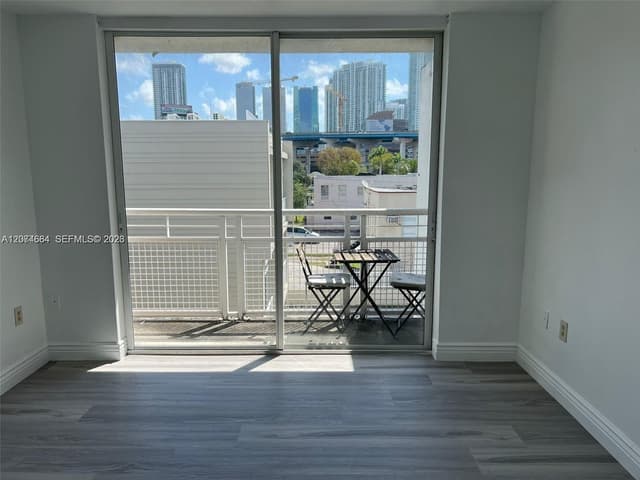 450 SW 3rd St # 15, Miami FL 33130 - Miami, FL - Photo 4