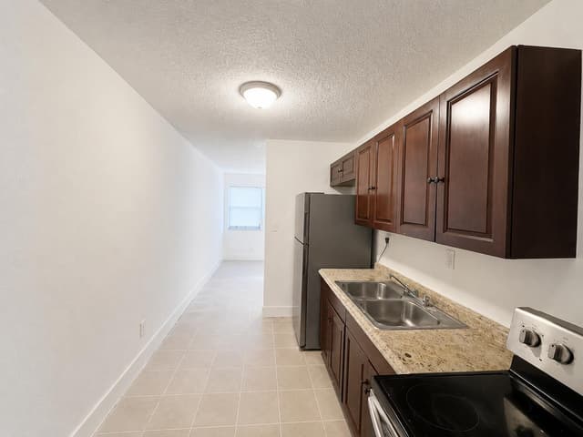 715 NW 15TH Terrace # 3, Fort Lauderdale FL 33311 - Fort Lauderdale, FL - Photo 6