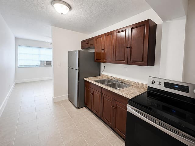 715 NW 15TH Terrace # 3, Fort Lauderdale FL 33311 - Fort Lauderdale, FL - Photo 7