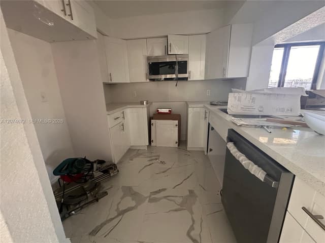 631 NW 37th Ave, Lauderhill FL 33311 - Lauderhill, FL - Photo 5