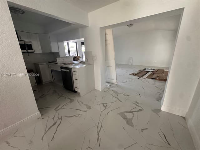 631 NW 37th Ave, Lauderhill FL 33311 - Lauderhill, FL - Photo 4