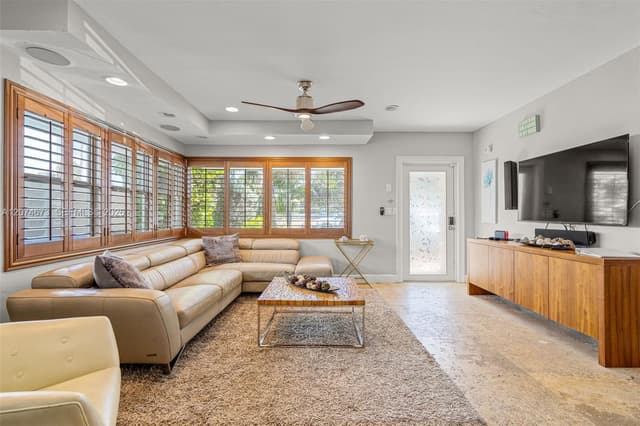 3317 NE 16th Ct, Fort Lauderdale FL 33305 - Fort Lauderdale, FL - Photo 6