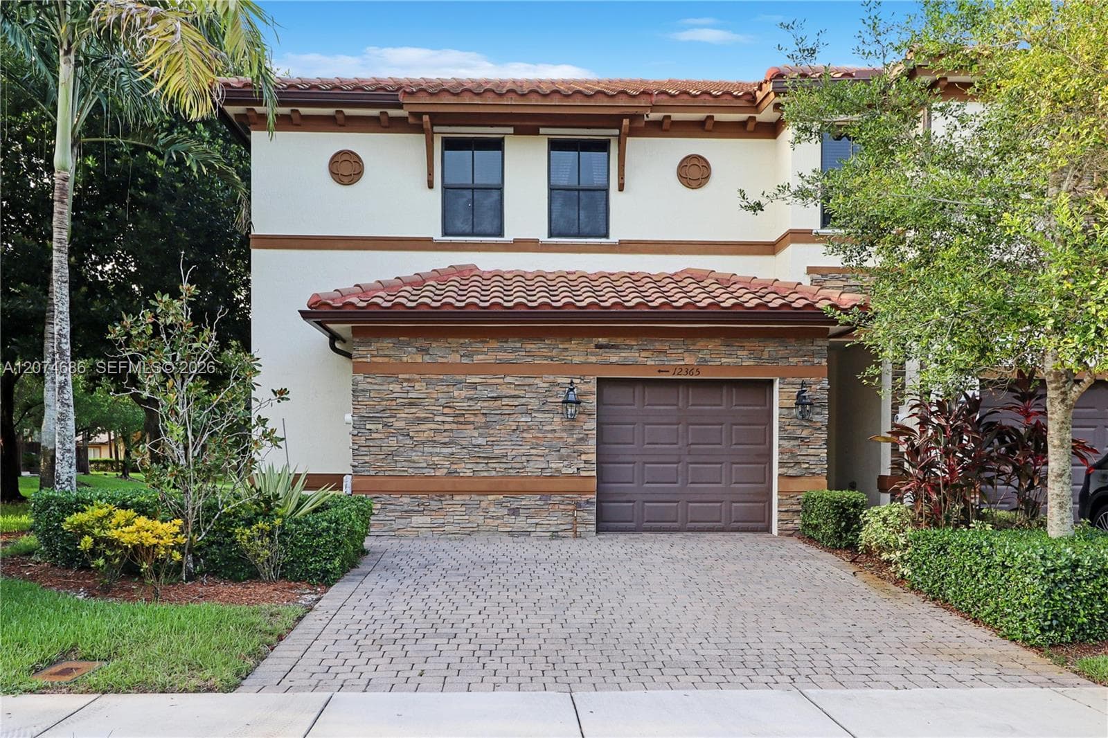 12365 S Village Cir, Davie FL 33325 - Davie, FL - Photo 1