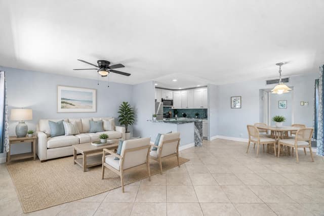 566 Saxony L, Delray Beach FL 33446 - Delray Beach, FL - Photo 4