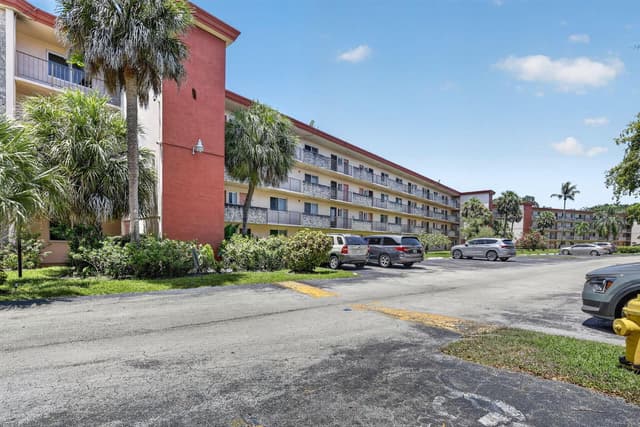 1103 NW 58th Terrace # 420, Sunrise FL 33313 - Sunrise, FL - Photo 2
