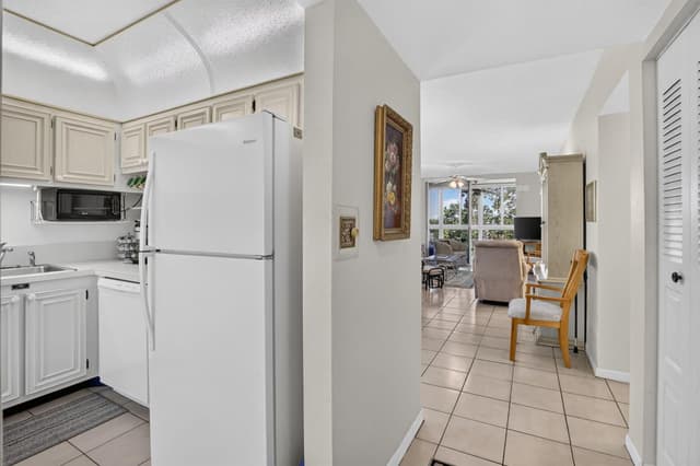 1103 NW 58th Terrace # 420, Sunrise FL 33313 - Sunrise, FL - Photo 4