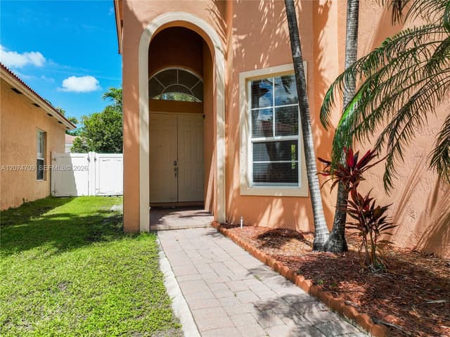 2215 Portofino Ave, Homestead FL 33033 - Homestead, FL - Photo 3