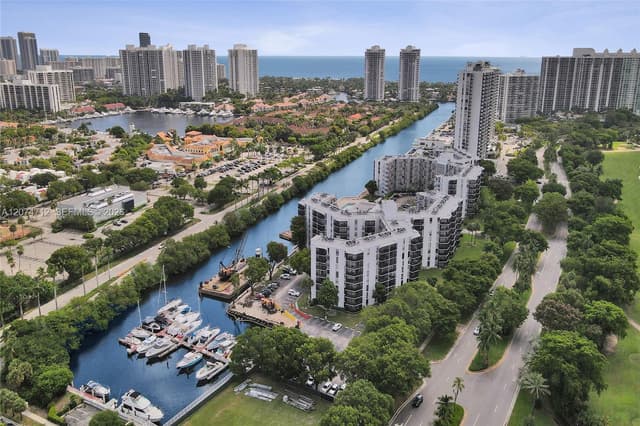 3401 N Country Club Dr, Aventura FL 33180 - Aventura, FL - Photo 2