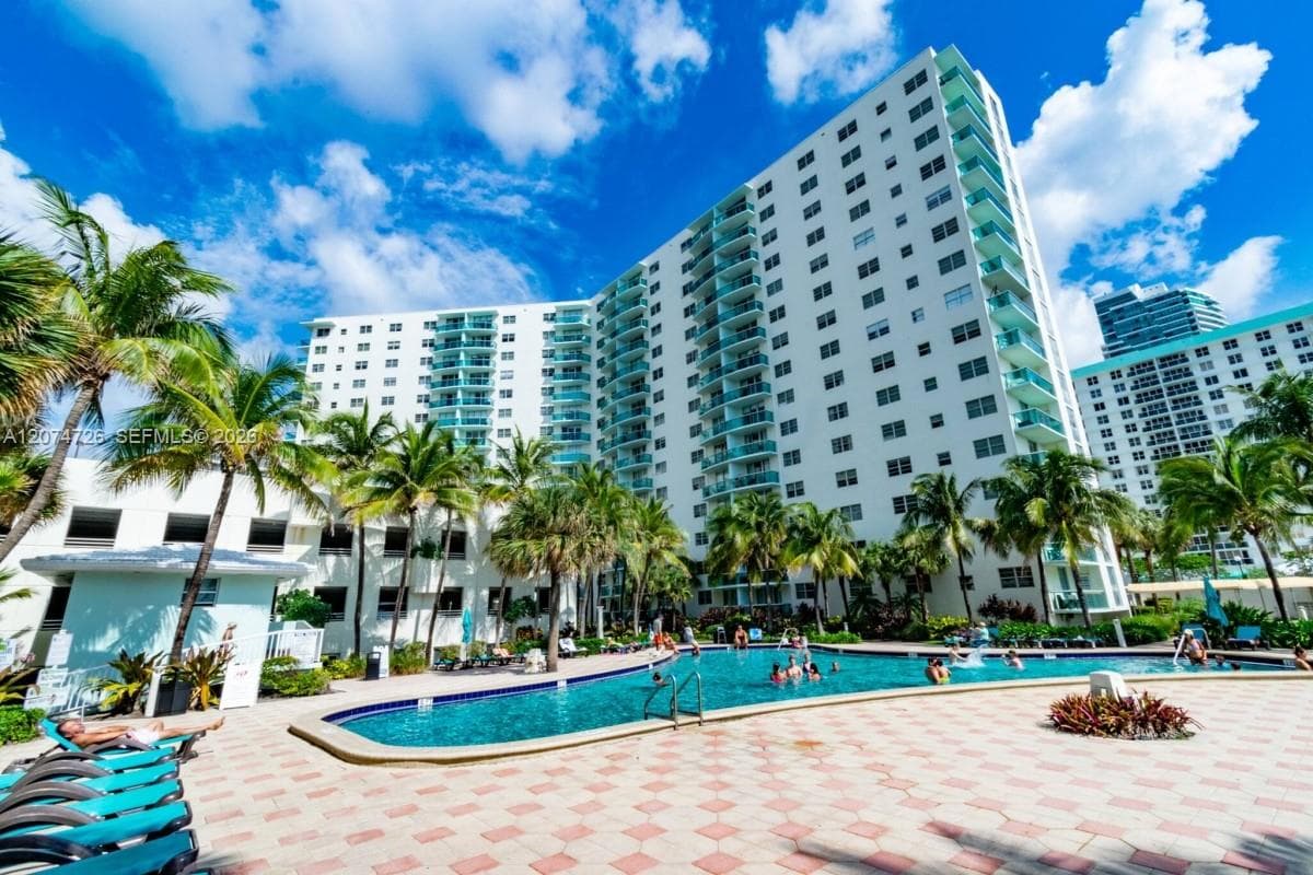 3901 S Ocean Dr # 6T, Hollywood FL 33019 - Hollywood, FL - Photo 1