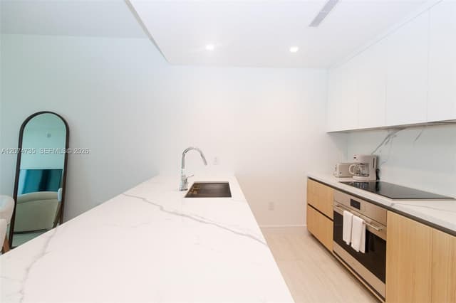 2411 Laguna Circle # 1704, North Miami FL 33181 - North Miami, FL - Photo 6