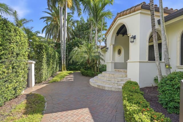 2532 NW Lake Ave, Miami Beach FL 33140 - Miami Beach, FL - Photo 3