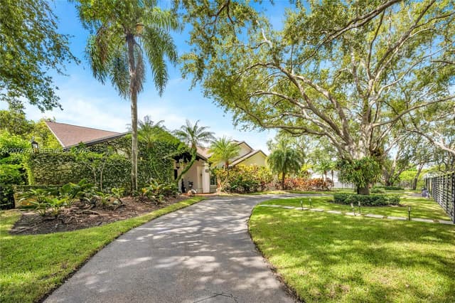8440 SW 182nd Ter, Palmetto Bay FL 33157 - Palmetto Bay, FL - Photo 3