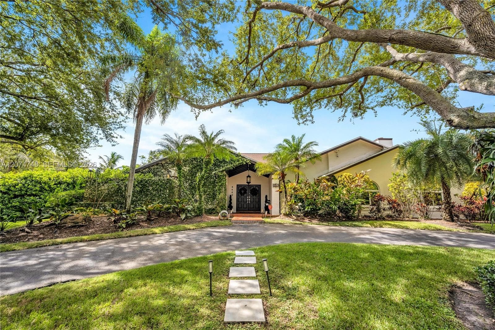 8440 SW 182nd Ter, Palmetto Bay FL 33157 - Palmetto Bay, FL - Photo 1