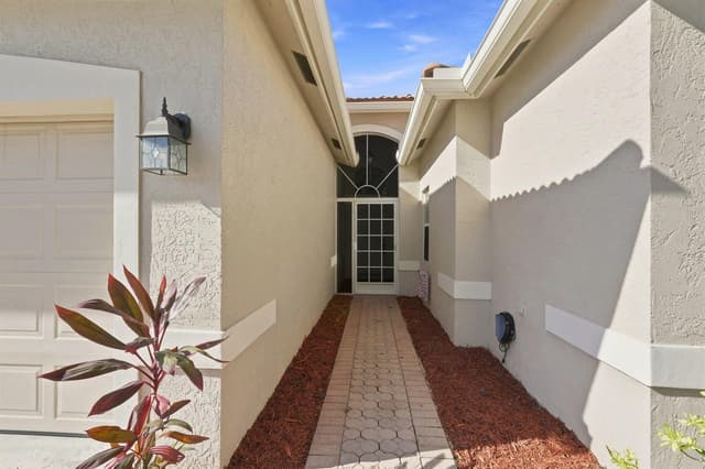 8680 GOLD CAY, West Palm Beach FL 33411 - West Palm Beach, FL - Photo 3