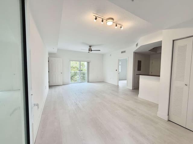 7516 NE 1 Avenue # 302, Miami FL 33138 - Miami, FL - Photo 2