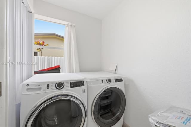 8641 NW 25th Ct, Sunrise FL 33322 - Sunrise, FL - Photo 6