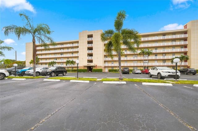 441 SE 3rd St # 207, Dania Beach FL 33004 - Dania Beach, FL - Photo 2