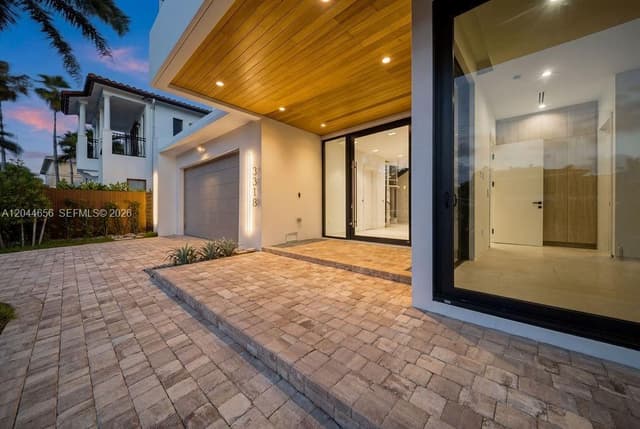 3318 NE 16TH Place, Fort Lauderdale FL 33305 - Fort Lauderdale, FL - Photo 2