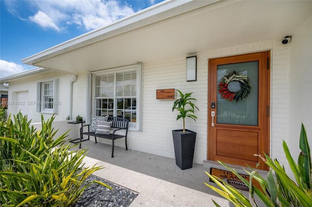 9441 SW 52nd Ter, Miami FL 33165 - Miami, FL - Photo 2