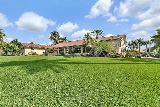 5425 SW 190th Ave, Southwest Ranches FL 33332 - Southwest Ranches, FL - Photo 3