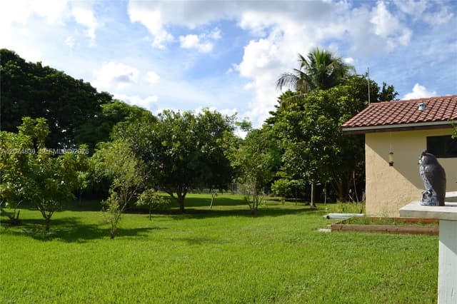 5425 SW 190th Ave, Southwest Ranches FL 33332 - Southwest Ranches, FL - Photo 5