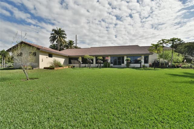 5425 SW 190th Ave, Southwest Ranches FL 33332 - Southwest Ranches, FL - Photo 4