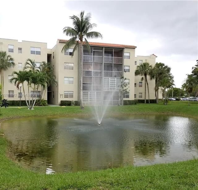 1810 SW 81st Ave # 2401, North Lauderdale FL 33068 - North Lauderdale, FL - Photo 2