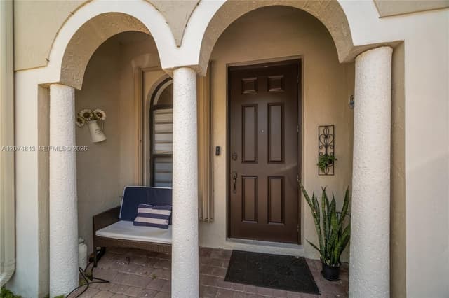 10334 NW 30th Ter, Doral FL 33172 - Doral, FL - Photo 3