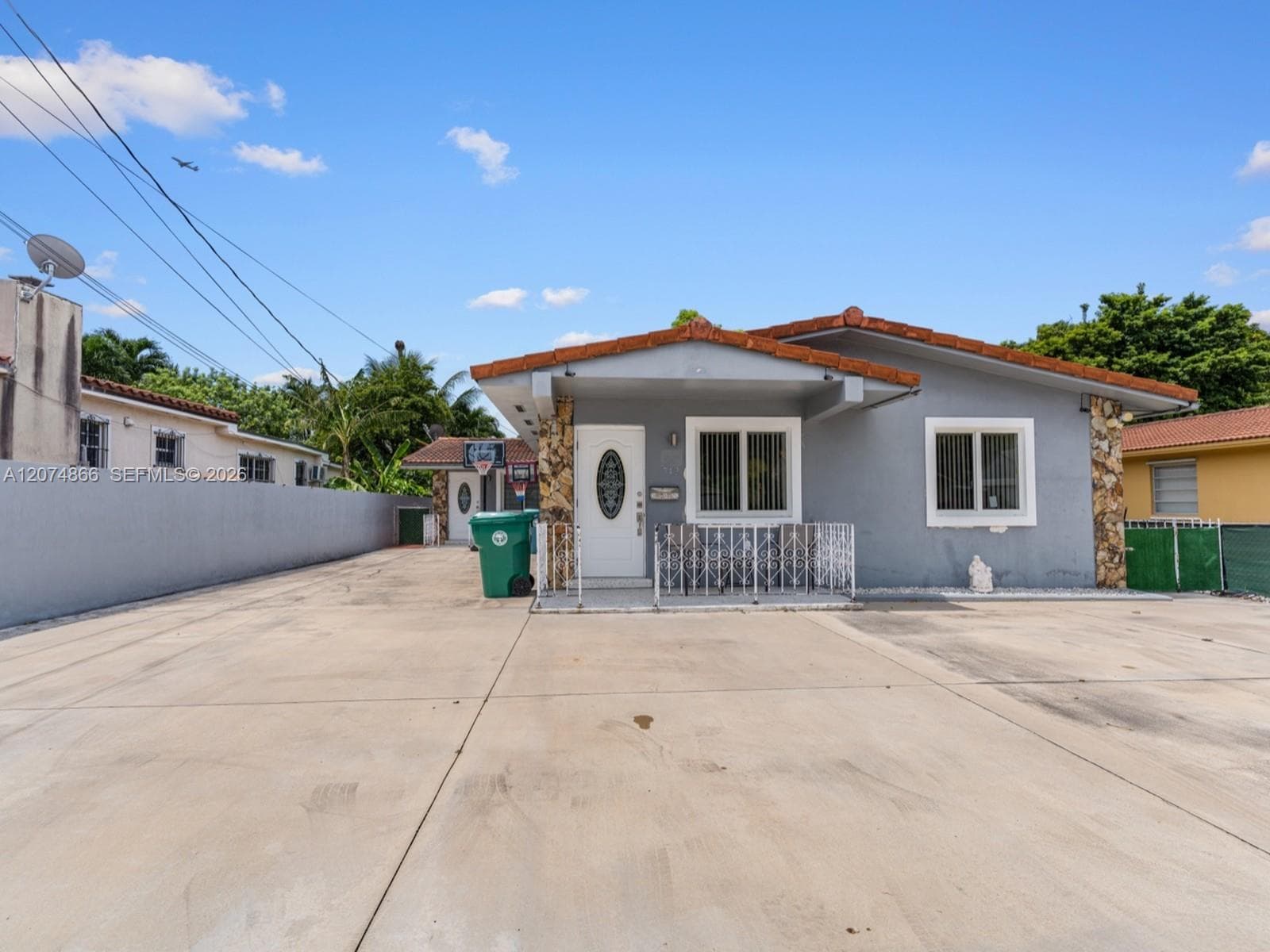 740 NW 32nd Ct, Miami FL 33125 - Miami, FL - Photo 1