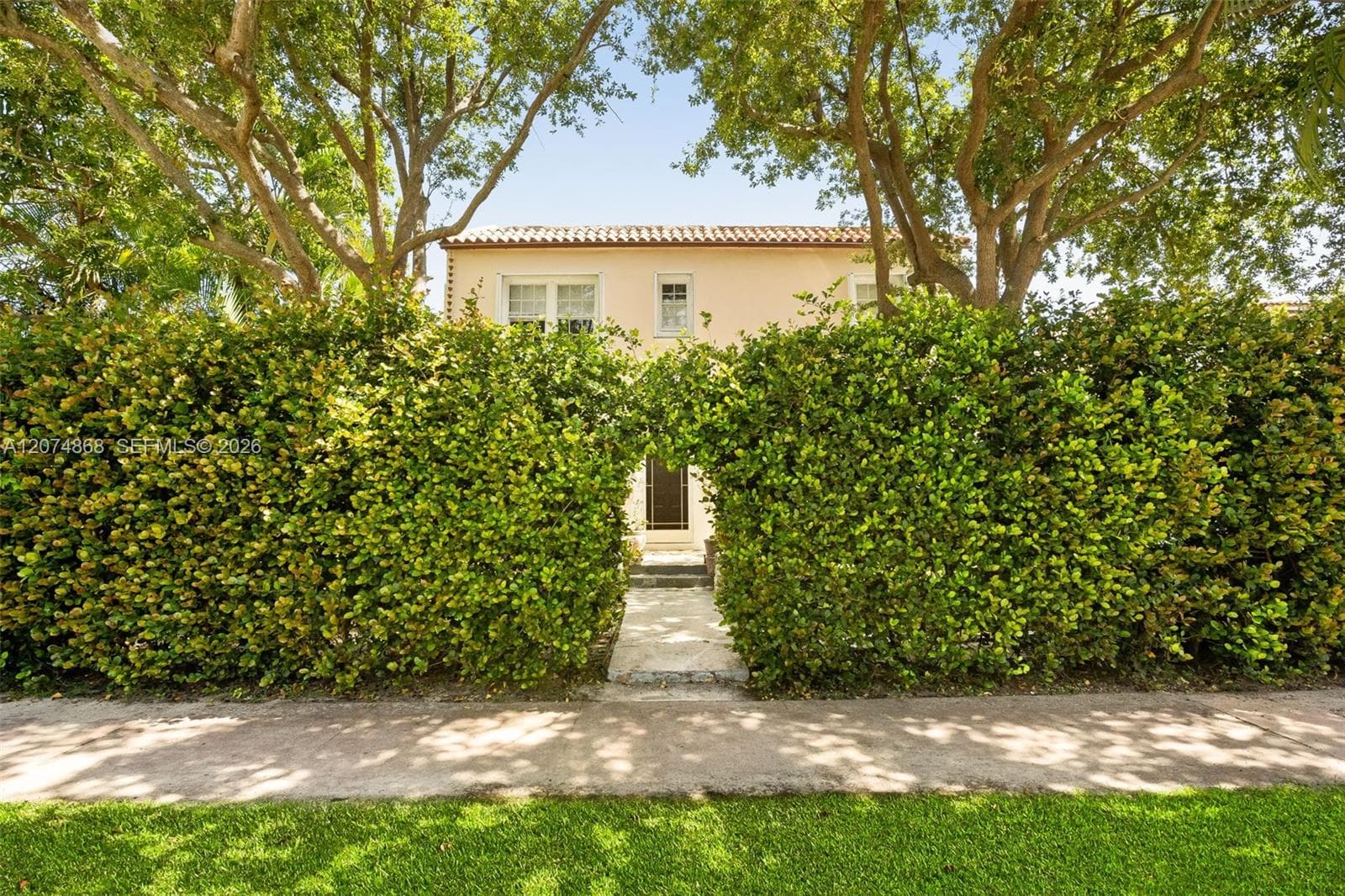 524 W 47th St, Miami Beach FL 33140 - Miami Beach, FL - Photo 1