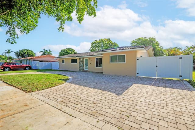 225 SW 102nd Pl, Sweetwater FL 33174 - Sweetwater, FL - Photo 6