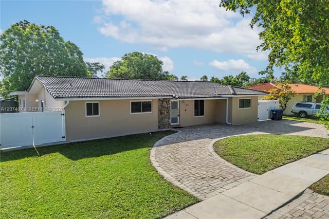 225 SW 102nd Pl, Sweetwater FL 33174 - Sweetwater, FL - Photo 3