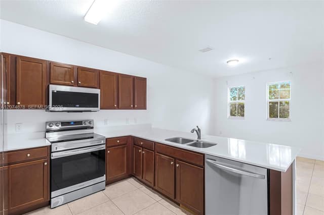 260 NW 109th Ave # 204, Miami FL 33172 - Miami, FL - Photo 2