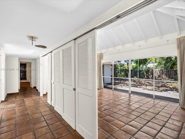 5710 SW 89th Ave, Miami FL 33173 - Miami, FL - Photo 2