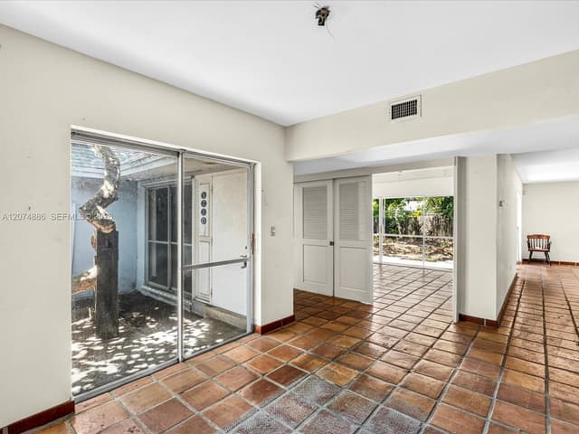5710 SW 89th Ave, Miami FL 33173 - Miami, FL - Photo 5