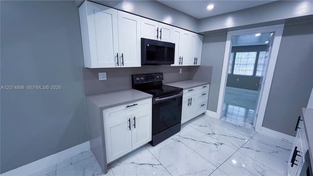 515 S 61st Ter, Hollywood FL 33023 - Hollywood, FL - Photo 6