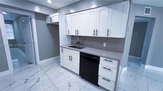 515 S 61st Ter, Hollywood FL 33023 - Hollywood, FL - Photo 7