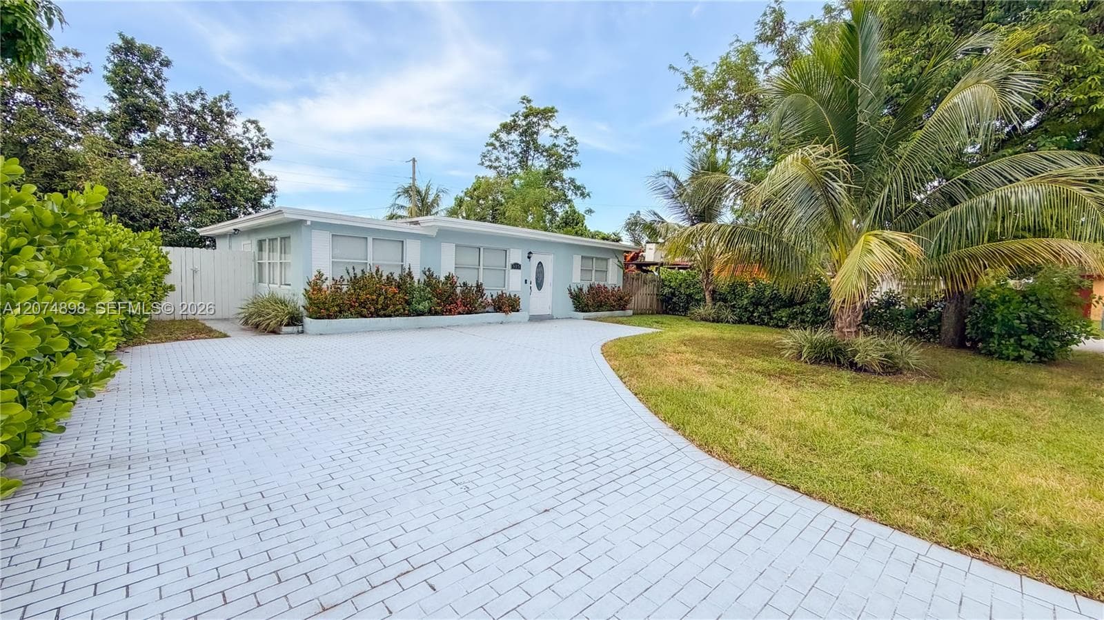 515 S 61st Ter, Hollywood FL 33023