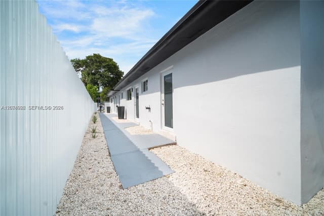 2388-2390 NE 173rd St, North Miami Beach FL 33160 - North Miami Beach, FL - Photo 4