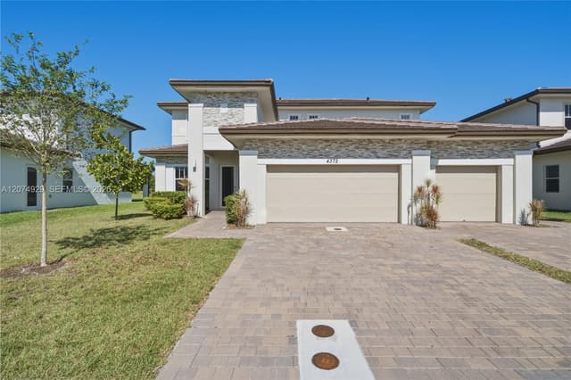 4372 SW 122nd Ter, Davie FL 33330 - Davie, FL - Photo 2