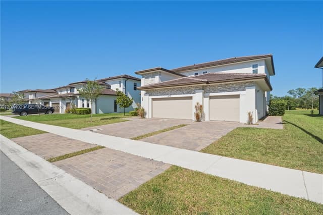 4372 SW 122nd Ter, Davie FL 33330 - Davie, FL - Photo 3